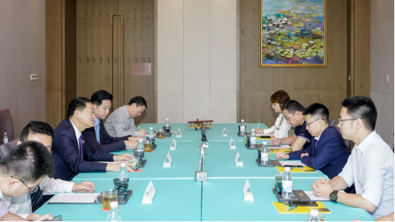 省AG真人集团党委书记、董事长任丁与腾讯“王者荣耀”CTO邓君、腾讯大成网总裁郑亮座谈交流